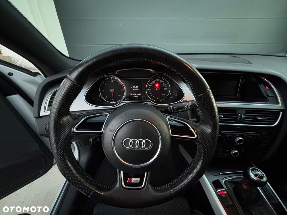 Audi A4 Avant 2.0 TDI DPF S line Sportpaket - 15