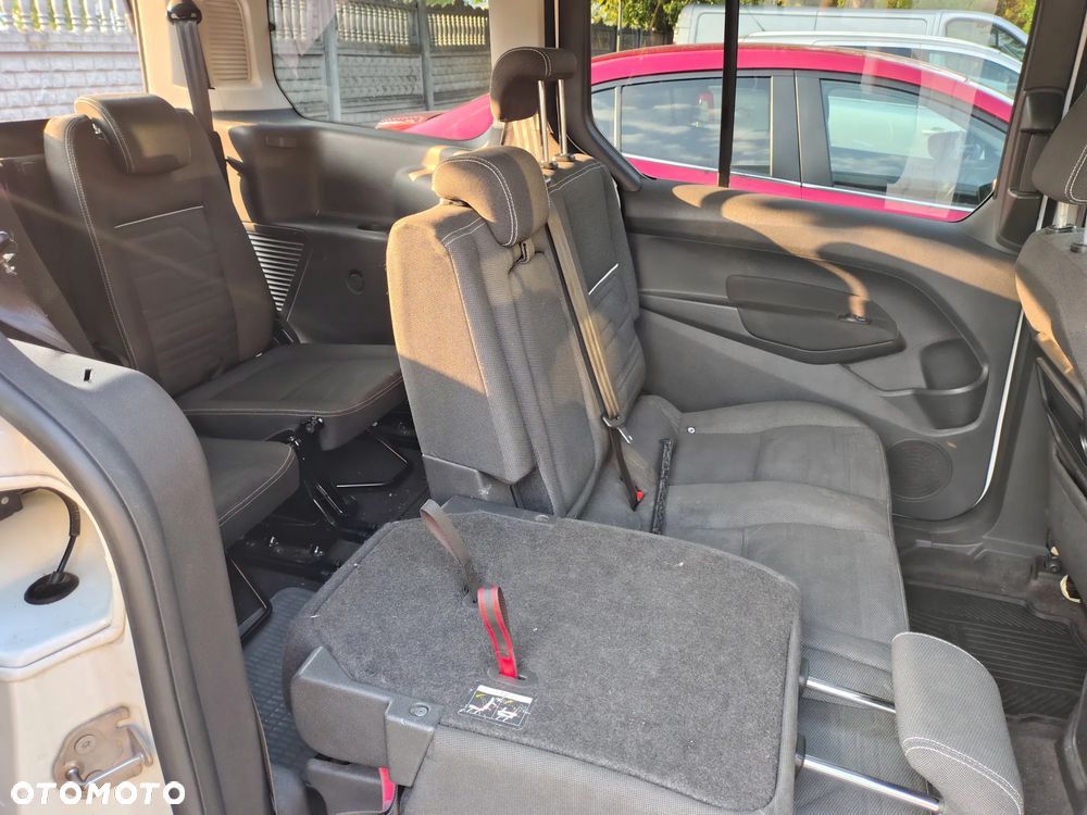 Ford Tourneo Connect 1.5 TDCi Titanium - 12