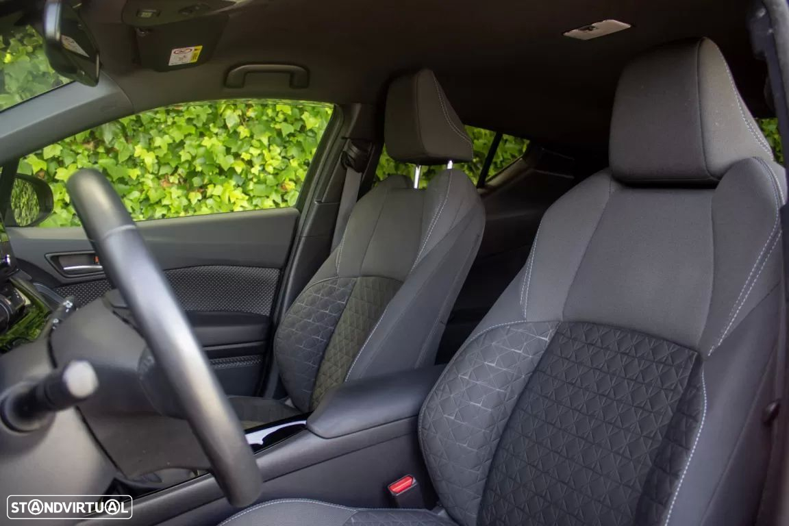 Toyota C-HR 1.8 Hybrid Exclusive+P.Luxury - 12
