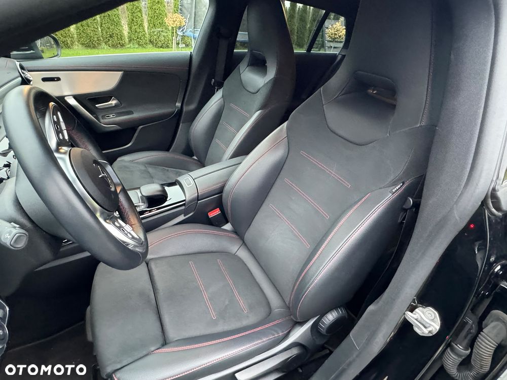 Mercedes-Benz CLA 200 AMG Line 7G-DCT - 7
