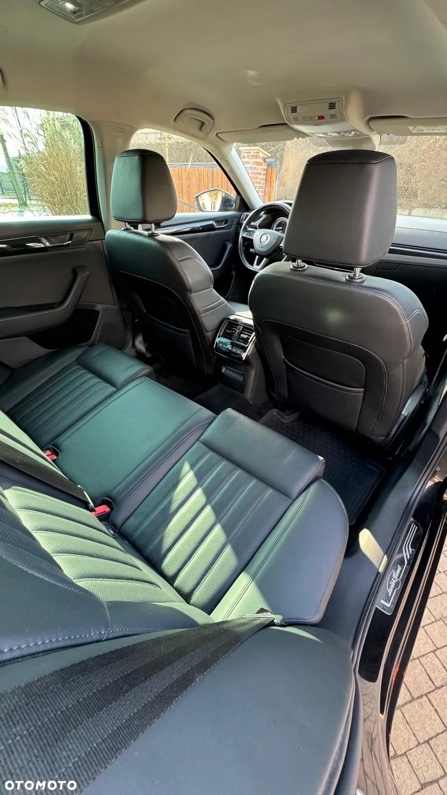 Skoda Superb 2.0 TDI SCR 4x4 L&K DSG - 20