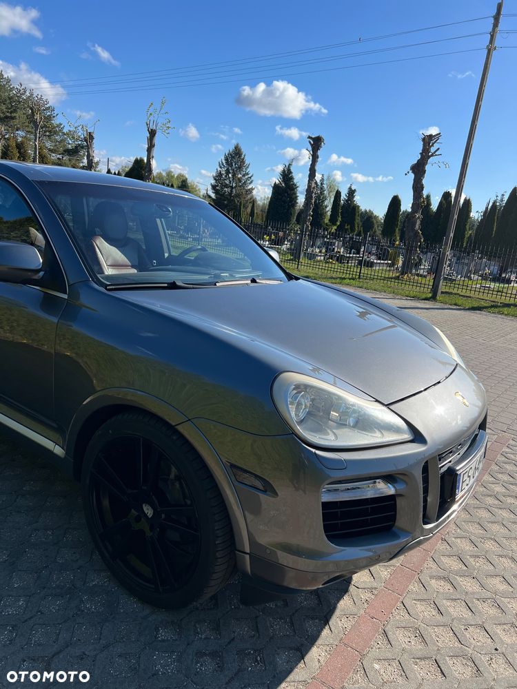Porsche Cayenne Tiptronic S - 14