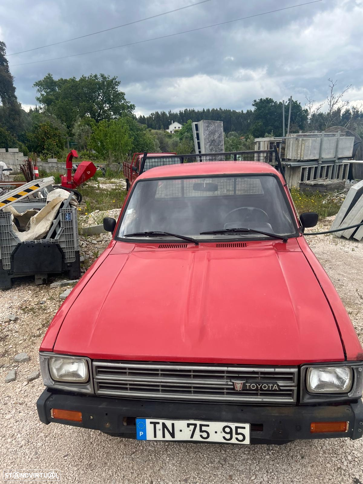 Toyota Hilux - 18