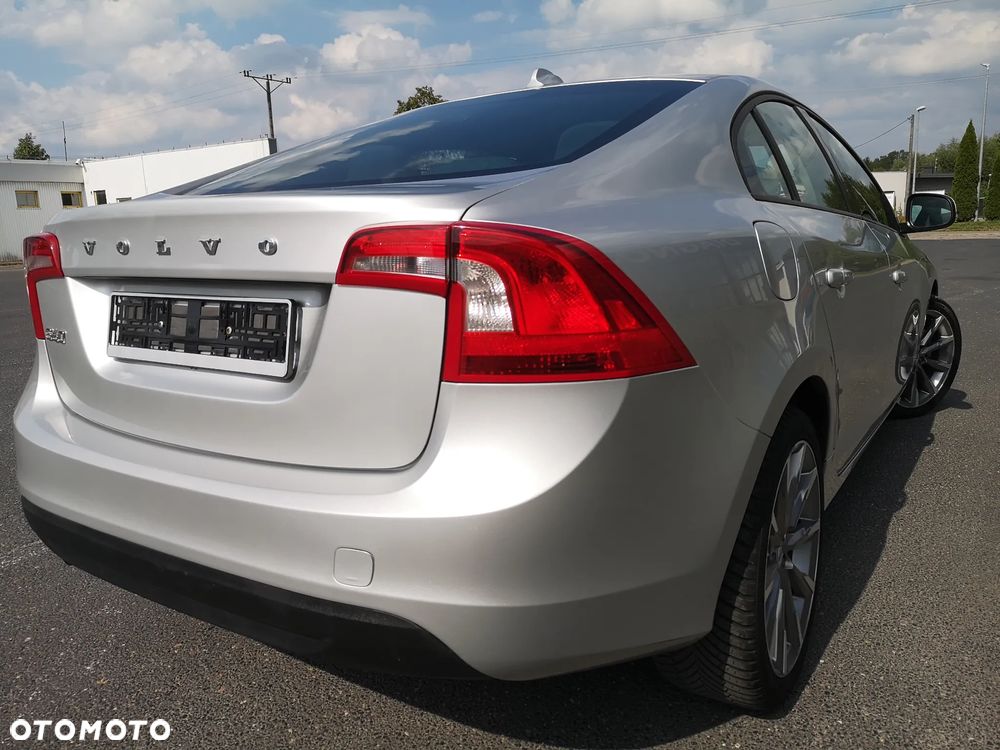 Volvo S60 D2 - 3