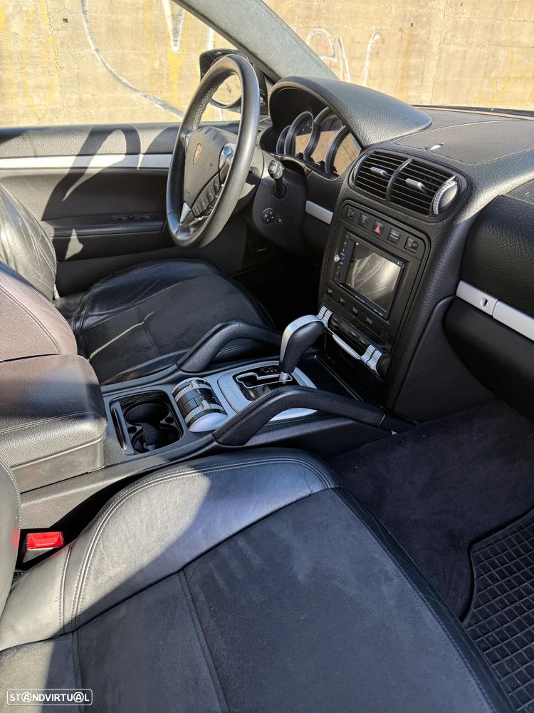 Porsche Cayenne Tiptronic S GTS - 7