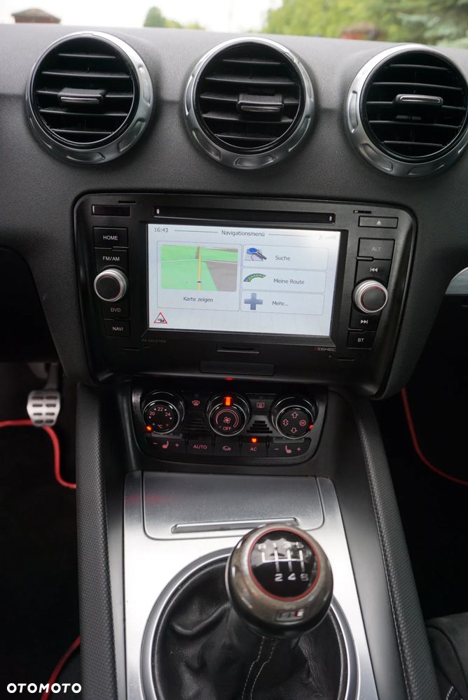 Audi TT S Coupé Standard - 28