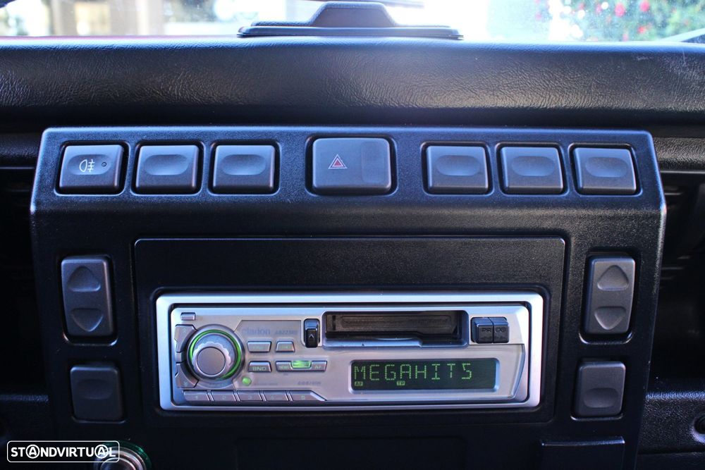 Land Rover Defender 90 2.5 TD5 Metal Top - 11