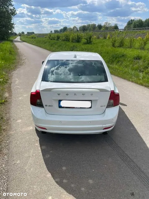 Volvo S40 D4 R-Design - 3