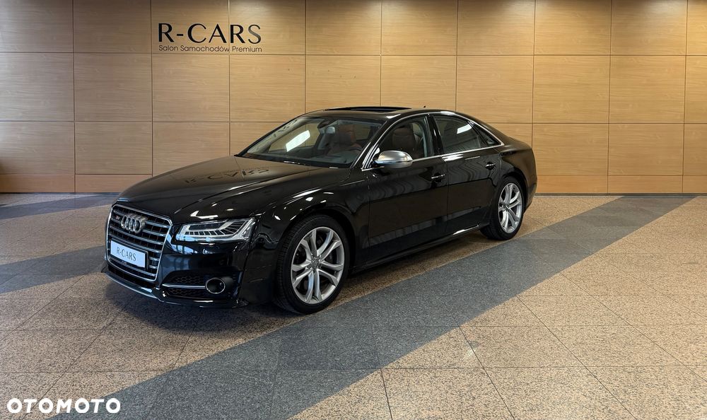 Audi S8 - 2