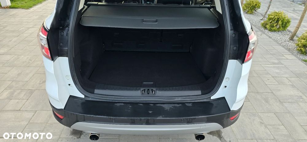 Ford Kuga 1.5 EcoBoost 2x4 Titanium - 31