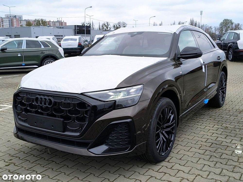 Audi Q8 - 11