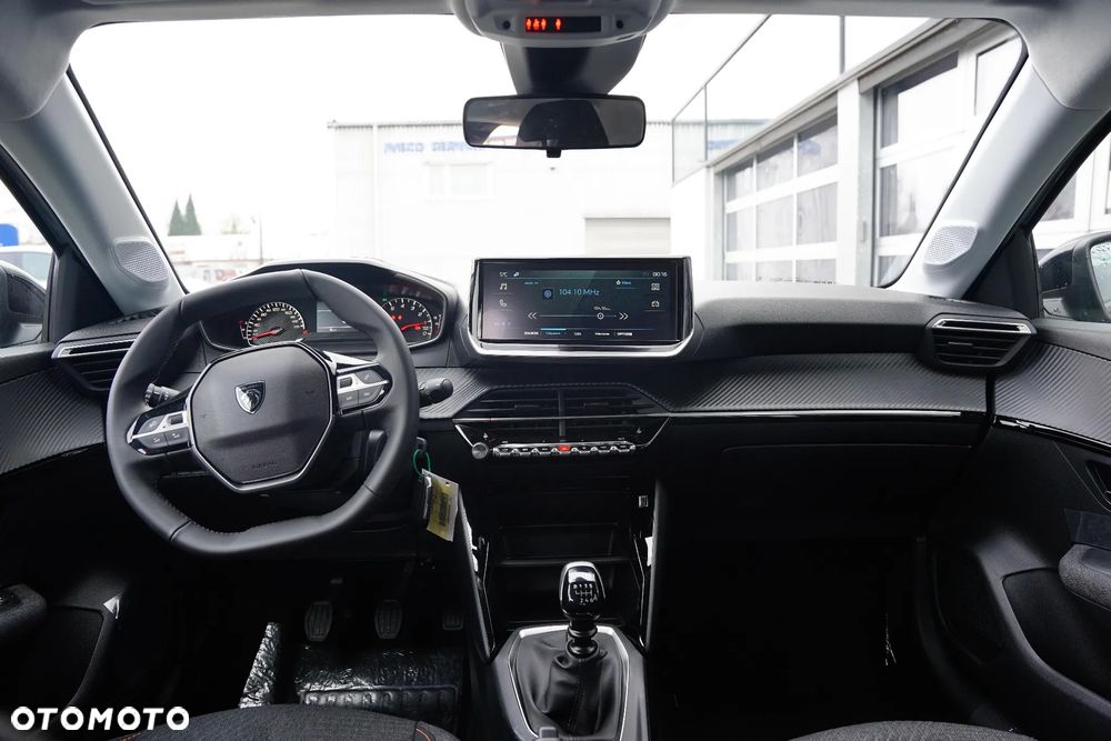 Peugeot 208 - 11