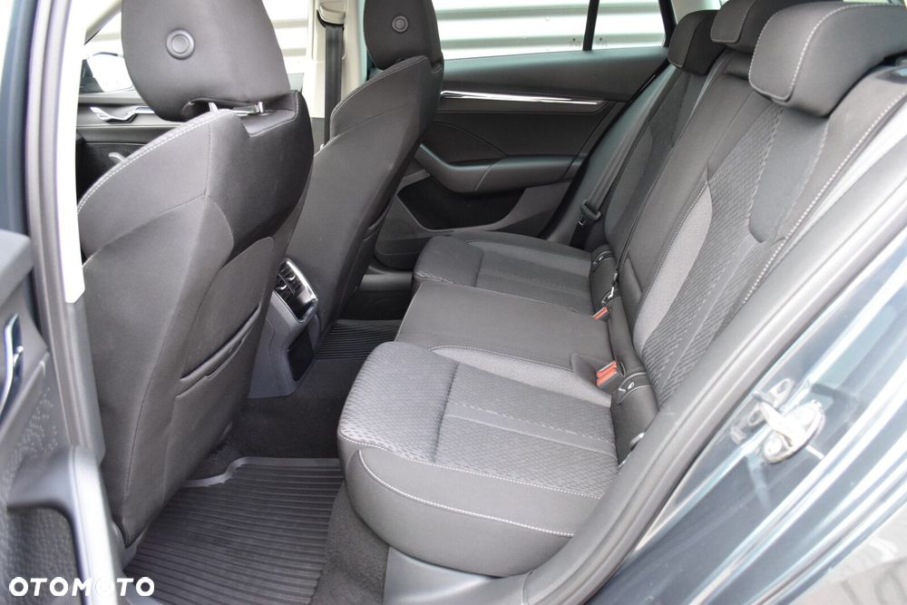 Skoda Octavia 1.5 TSI ACT Style DSG - 30