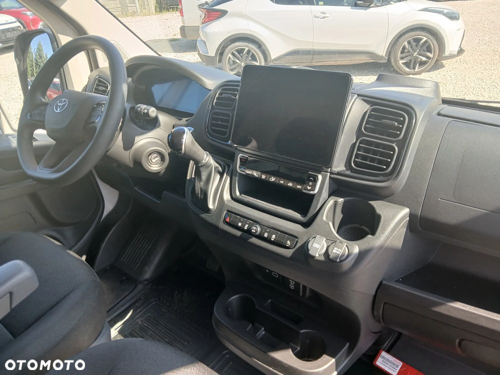 Toyota PROACE MAX Van z zabudową izotermiczną. - 28