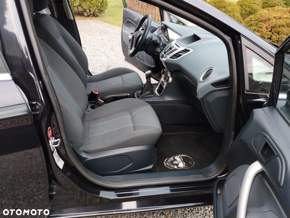 Ford Fiesta 1.25 Titanium - 31