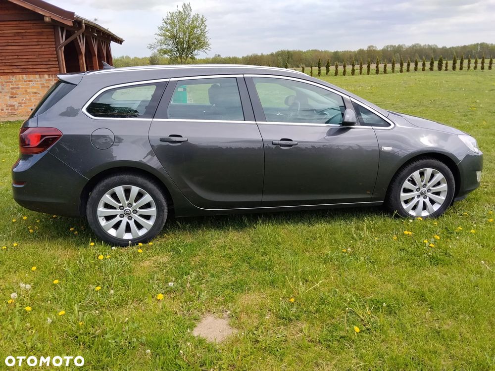 Opel Astra 2.0 CDTI Enjoy - 11