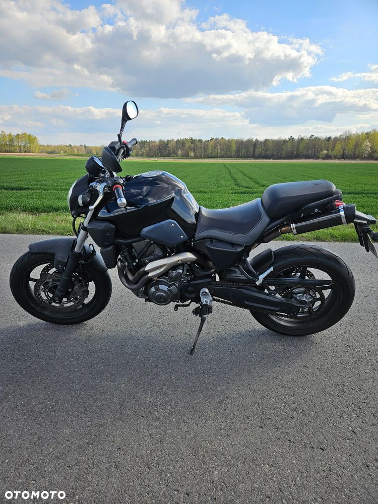 Yamaha MT - 5