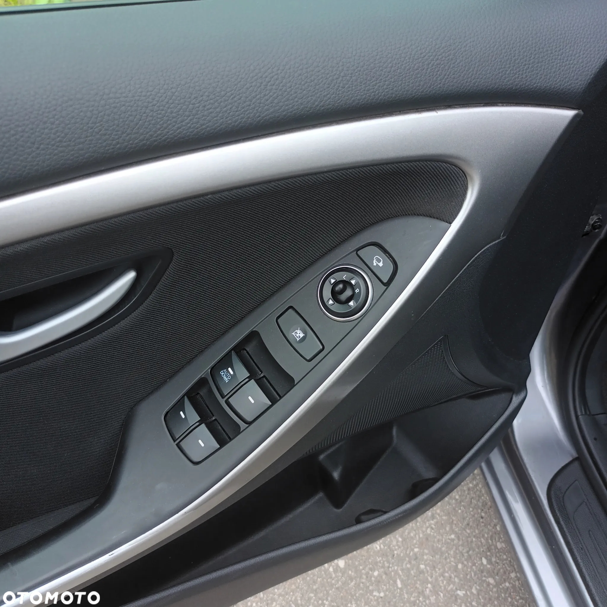 Hyundai i30 1.6 CRDI Fifa World Cup Edition - 11