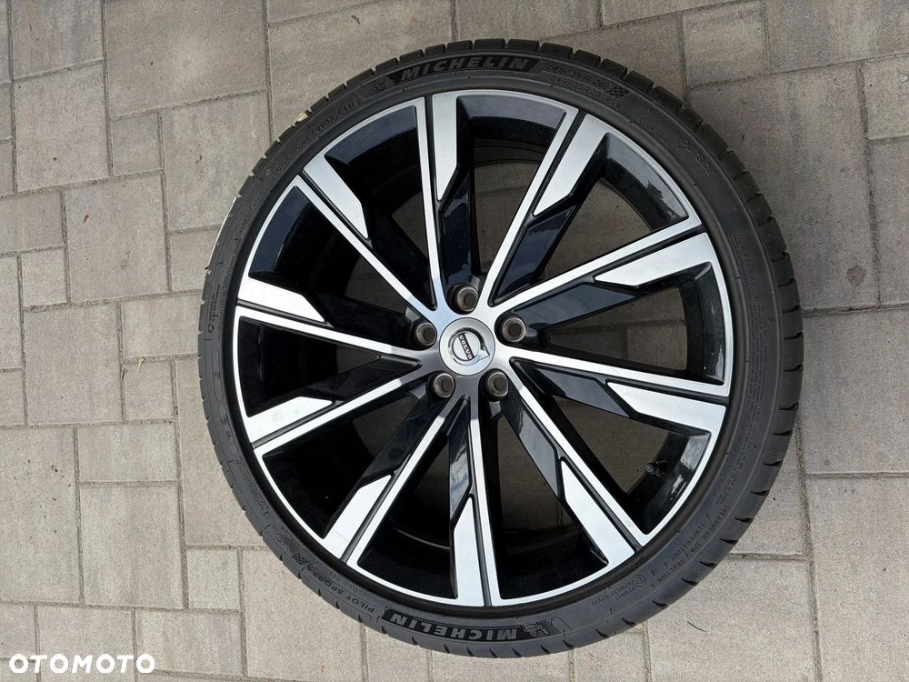 Volvo V60 D4 AWD R-Design - 32