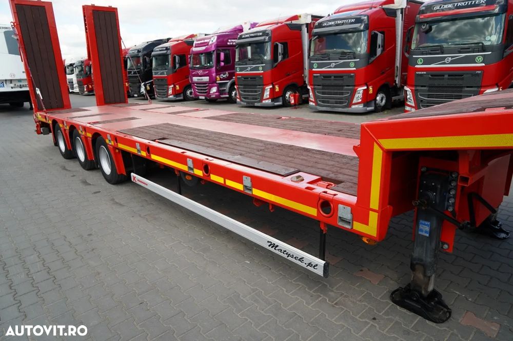 Kaessbohrer REMORCA KASSBOHRER CU BETON JOS / RAMPE HIDRAULICE / 3 AXE / LĂRGIRE - 16