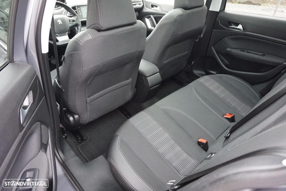 Peugeot 308 BlueHDi FAP 130 Stop & Start Allure - 17