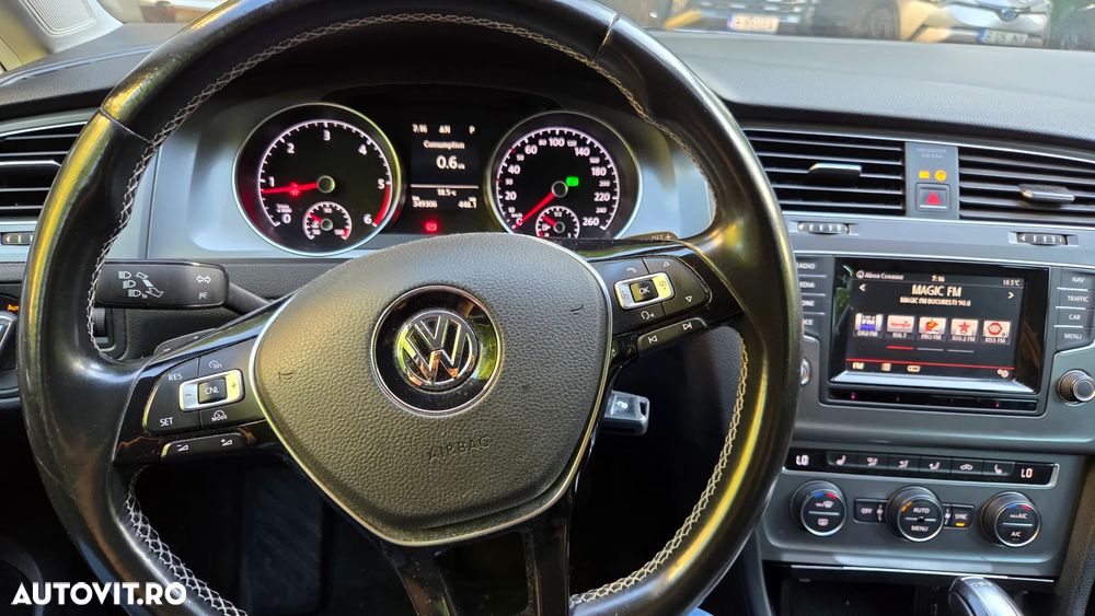 Volkswagen Golf 1.6 TDI DPF BMT DSG Trendline - 9