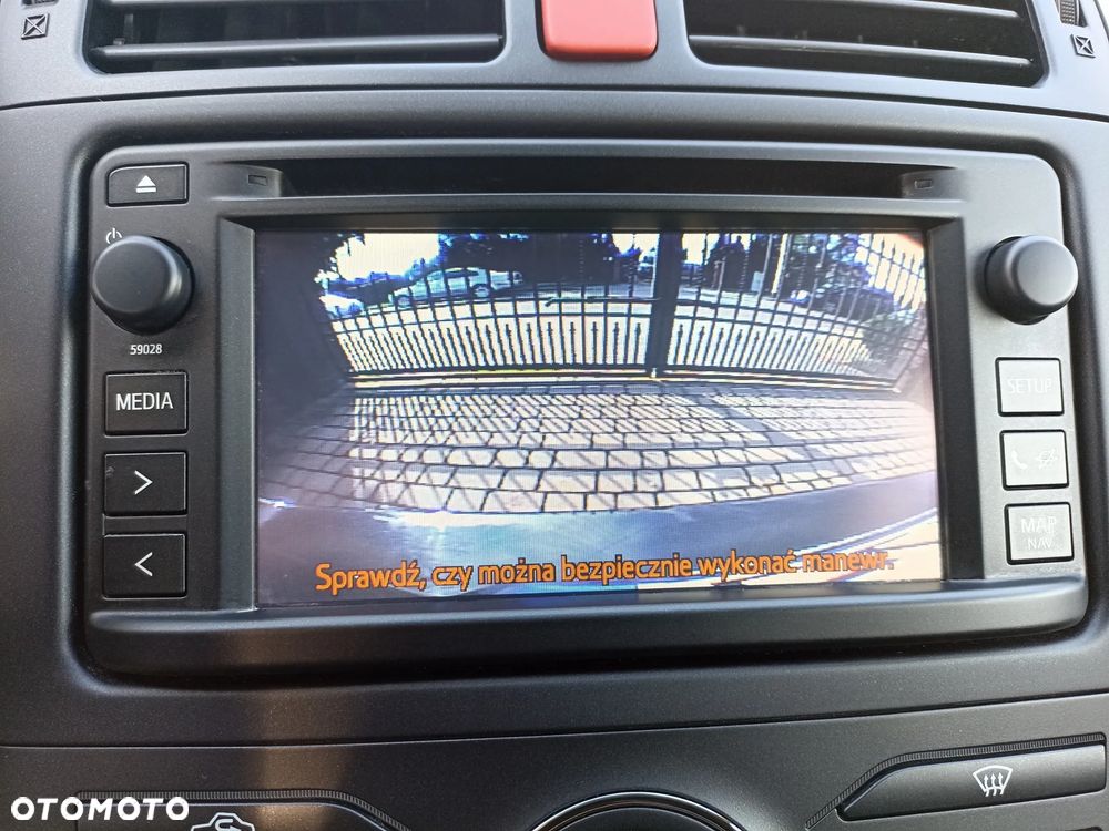 Toyota Auris 1.8 HSD Prestige NAVI - 26