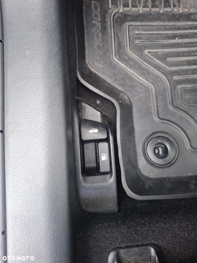 Toyota Corolla 1.5 Comfort - 12