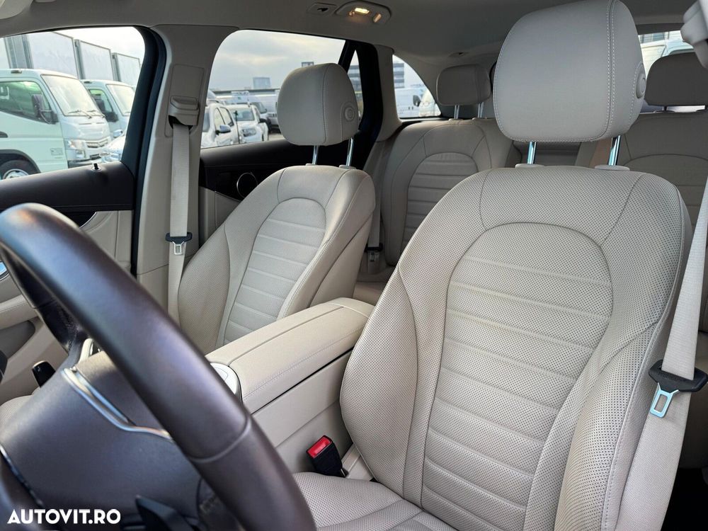 Mercedes-Benz GLC 200 4MATIC 9G-TRONIC - 32