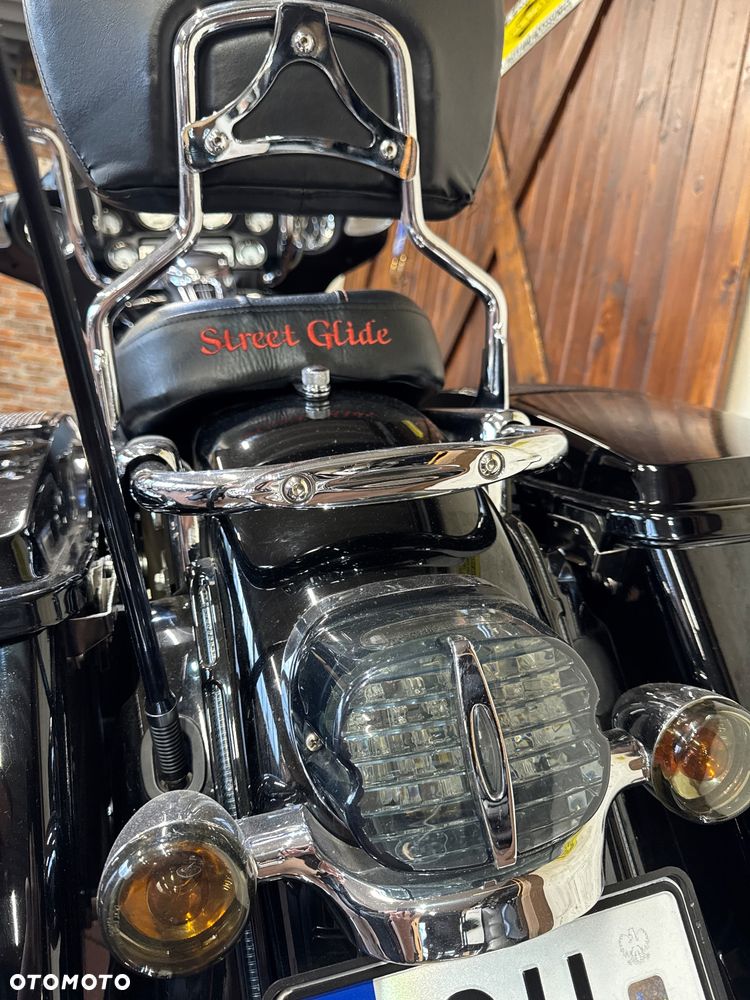 Harley-Davidson Touring Street Glide - 8