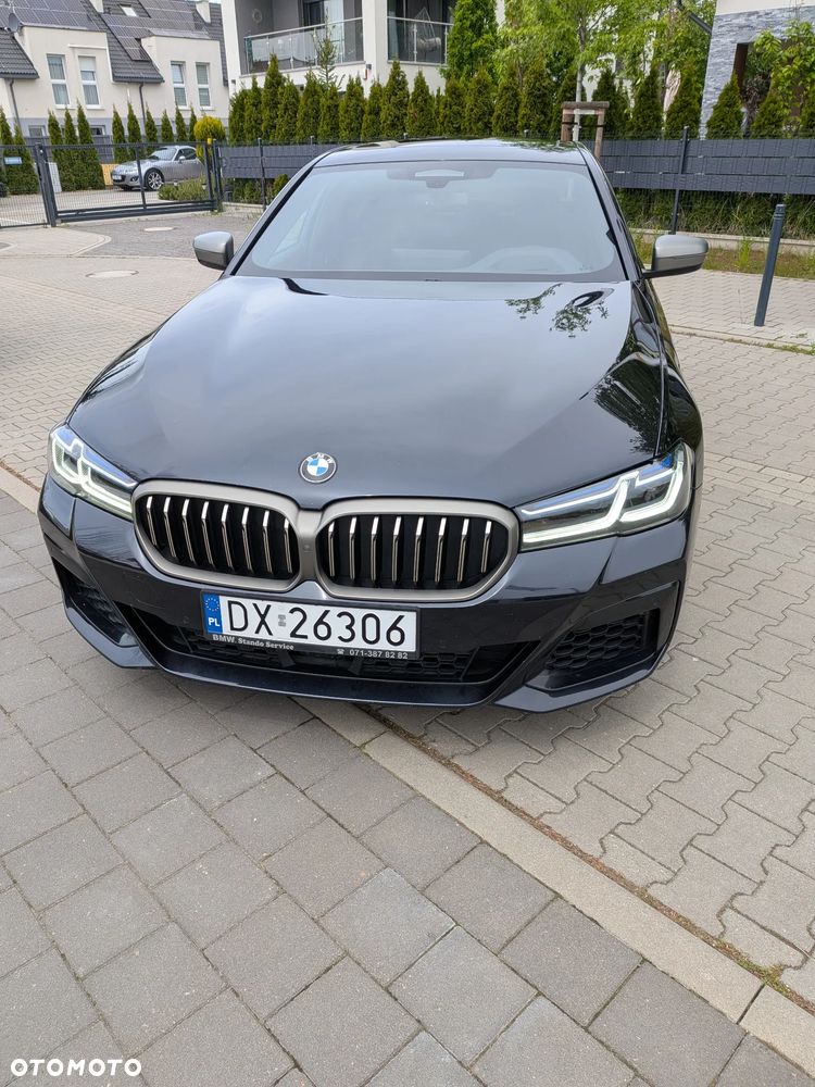 BMW Seria 5 M550i xDrive sport - 8