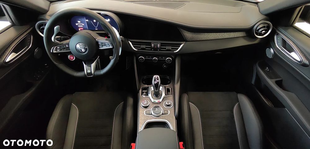 Alfa Romeo Giulia 2.9 Bi Turbo V6 Quadrifoglio - 10