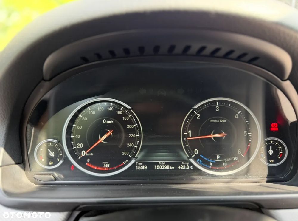 BMW Seria 5 520d M Sport - 13