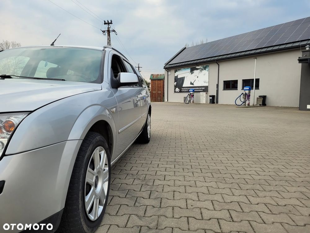 Ford Mondeo 2.0 TDCi Ambiente - 9