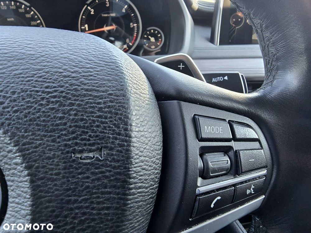 BMW X6 xDrive30d - 18