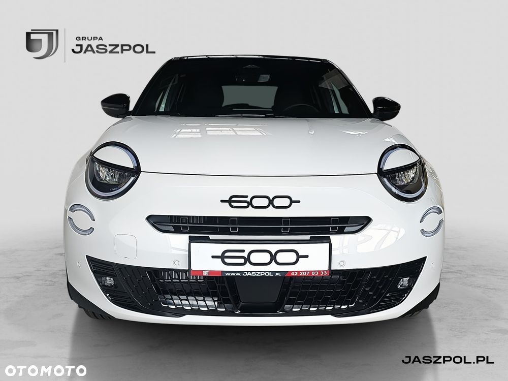 Fiat 600 1.2 Turbo Sport eDCT - 2