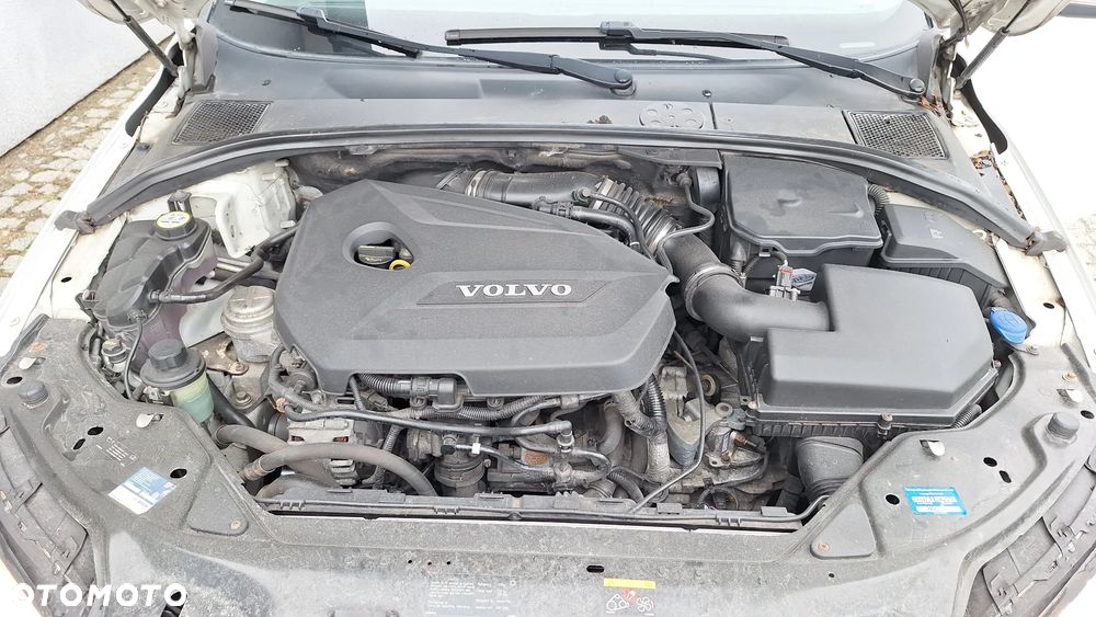 Volvo V70 T4 Momentum - 12