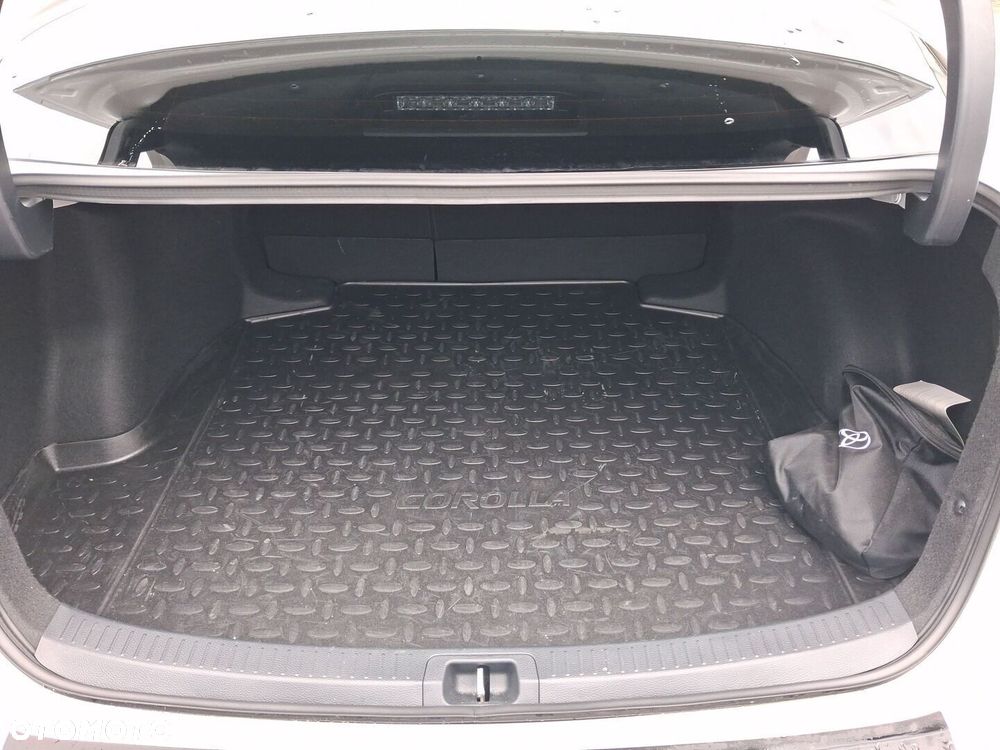 Toyota Corolla 1.8 Hybrid Style - 10