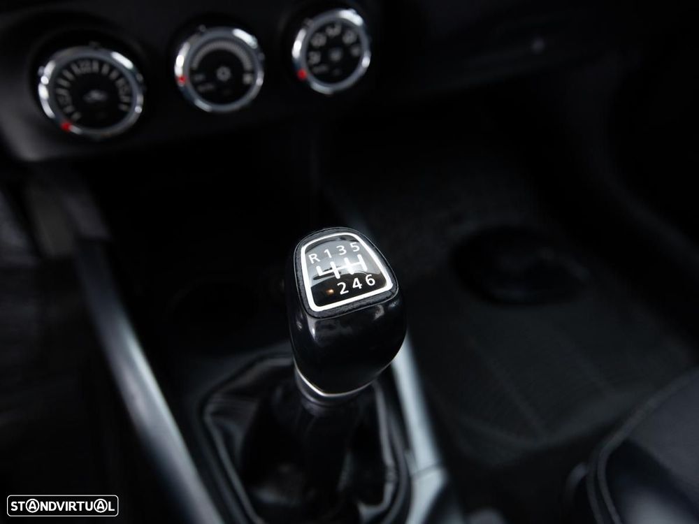 Mitsubishi Outlander - 18