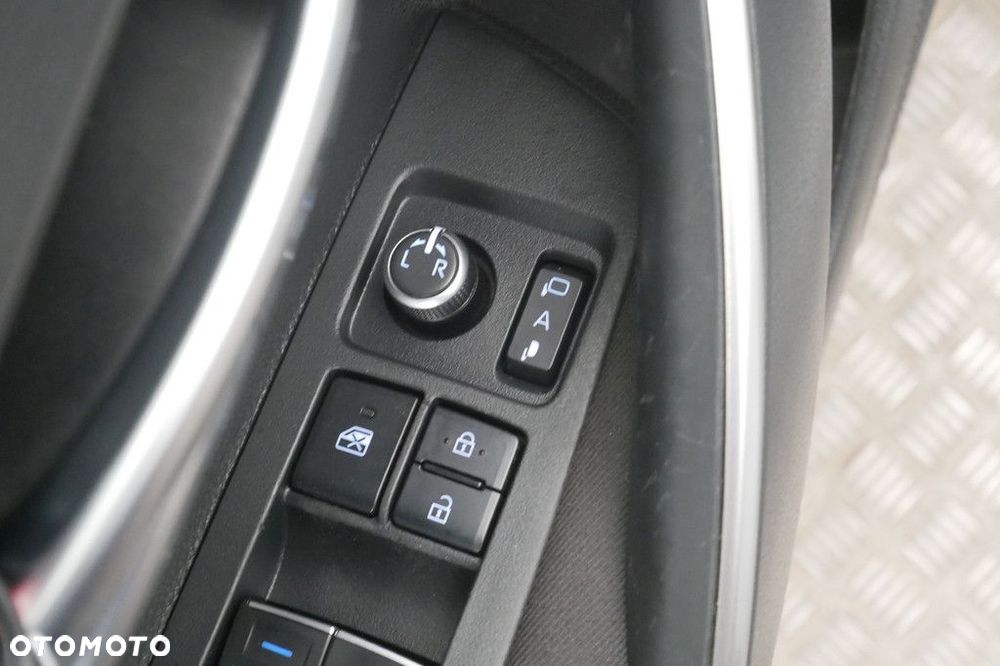 Toyota Corolla - 25