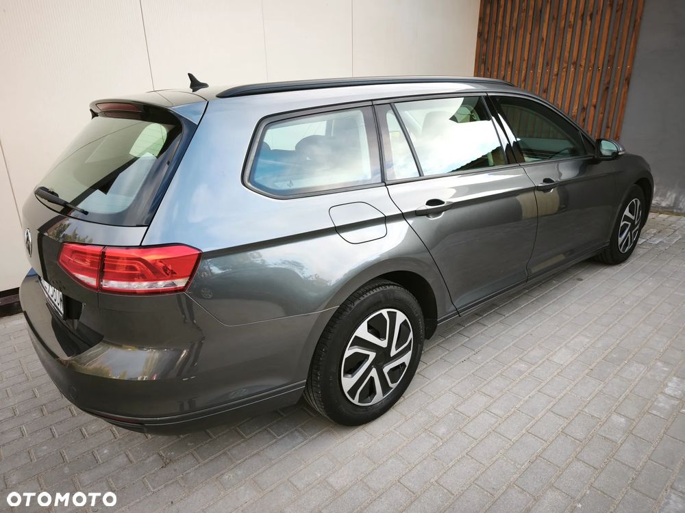 Volkswagen Passat - 8