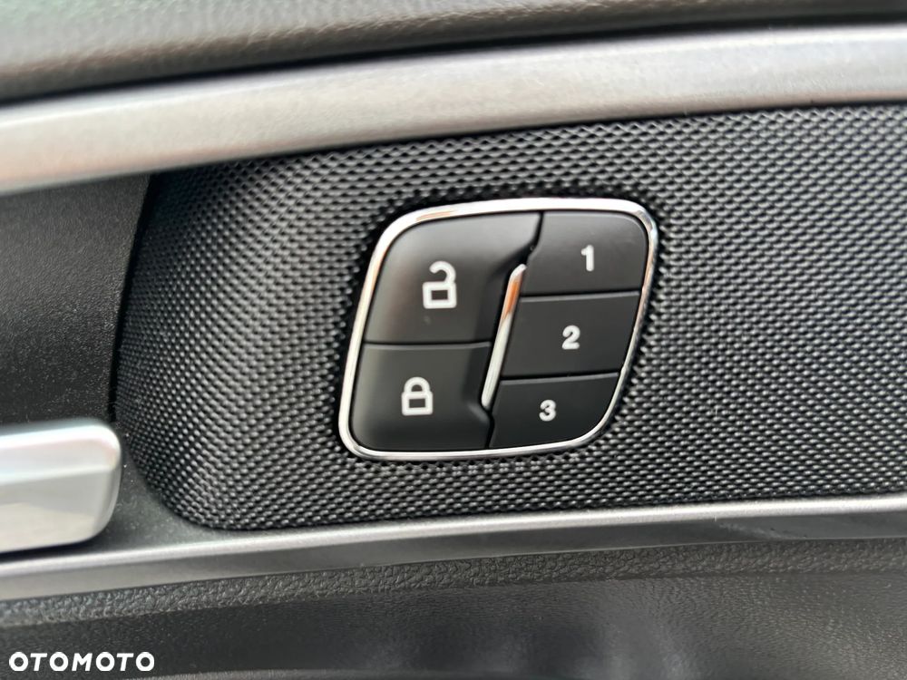 Ford Mondeo 2.0 TDCi ST-Line PowerShift - 24