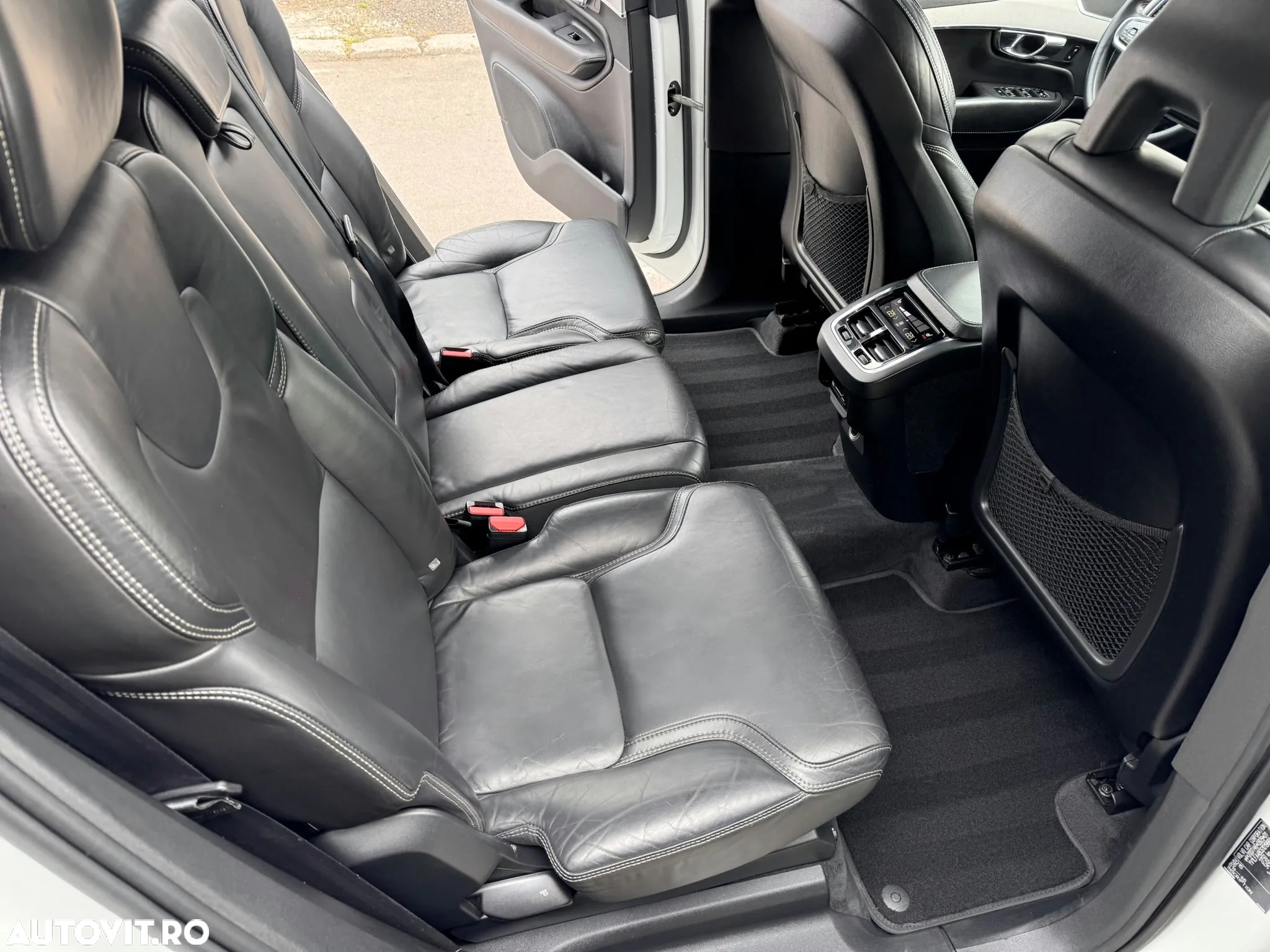 Volvo XC 90 D5 AWD Geartronic Inscription - 35