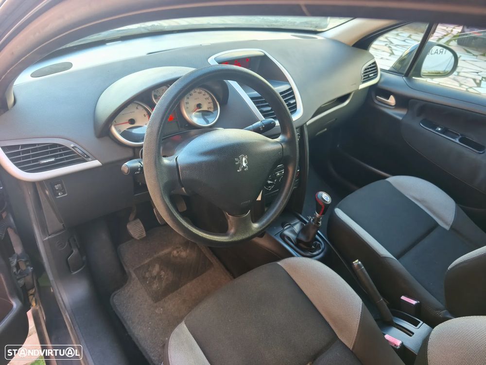 Peugeot 207 SW 1.6 HDi Premium - 15