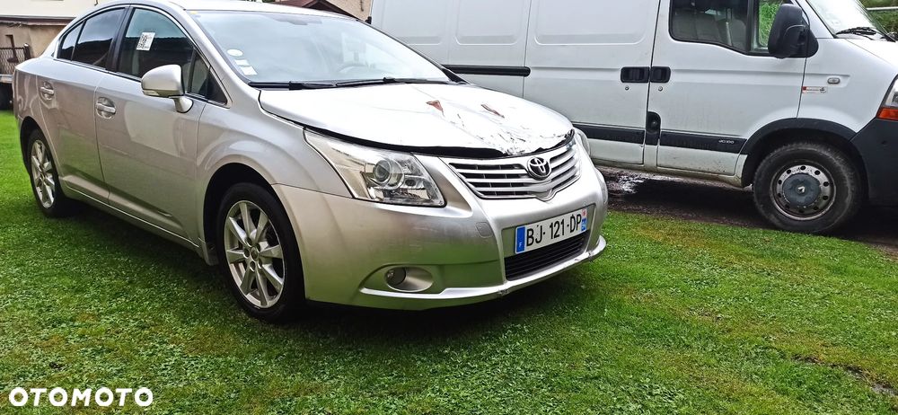 Toyota Avensis - 10