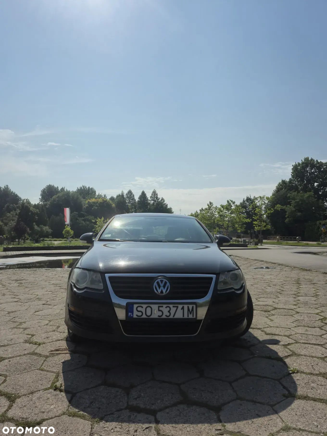 Volkswagen Passat 1.6 FSI Comfortline - 1