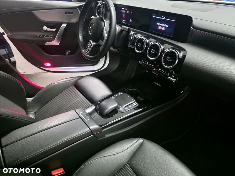 Mercedes-Benz CLA - 13