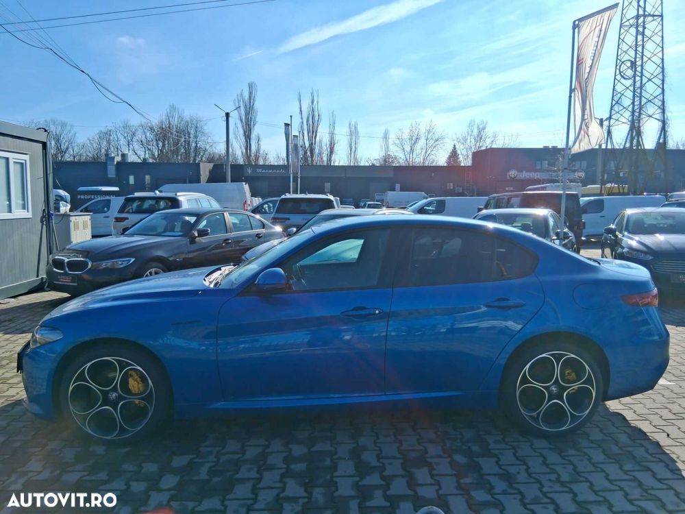 Alfa Romeo Giulia - 8