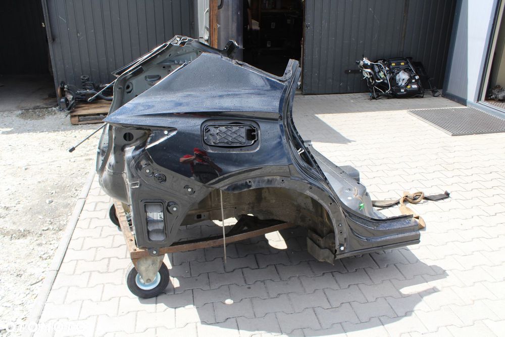 Cupra Formentor ćwiartka tył prawa lewa pas - 3