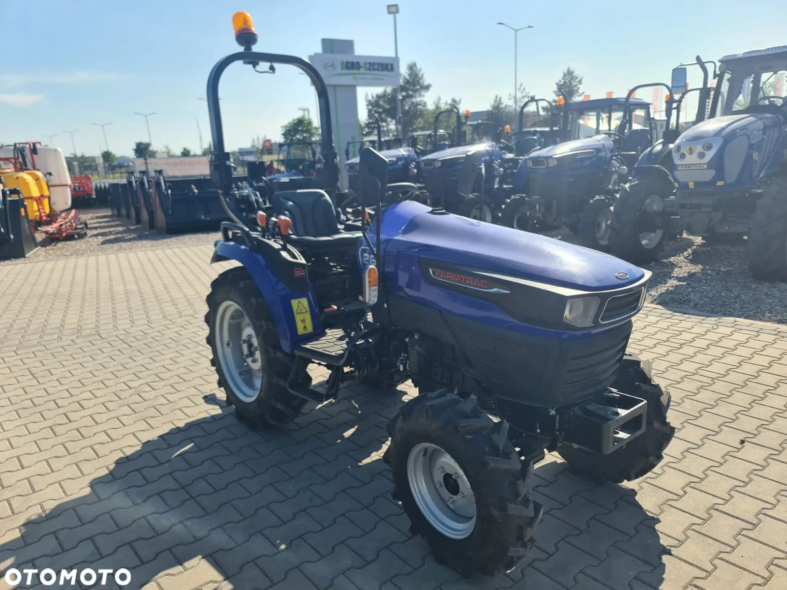 Farmtrac 26 4WD - 8